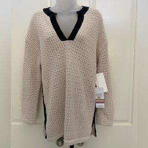 C&C California V-Neck Sweater in Cream and Black Sz S